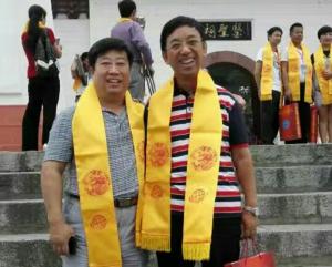 在南陽張仲景學術交流會和李鄉狀導演，國際經筋聯合會執行主席任加峰先生和各位專家